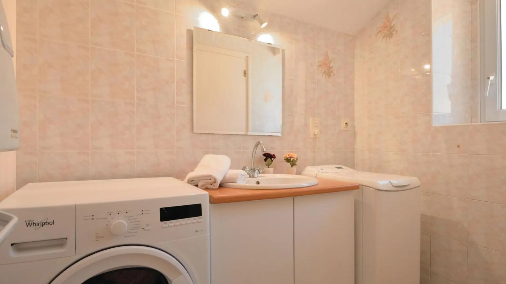Holiday Home Groix - Phm302 By Interhome Plouhinec  France